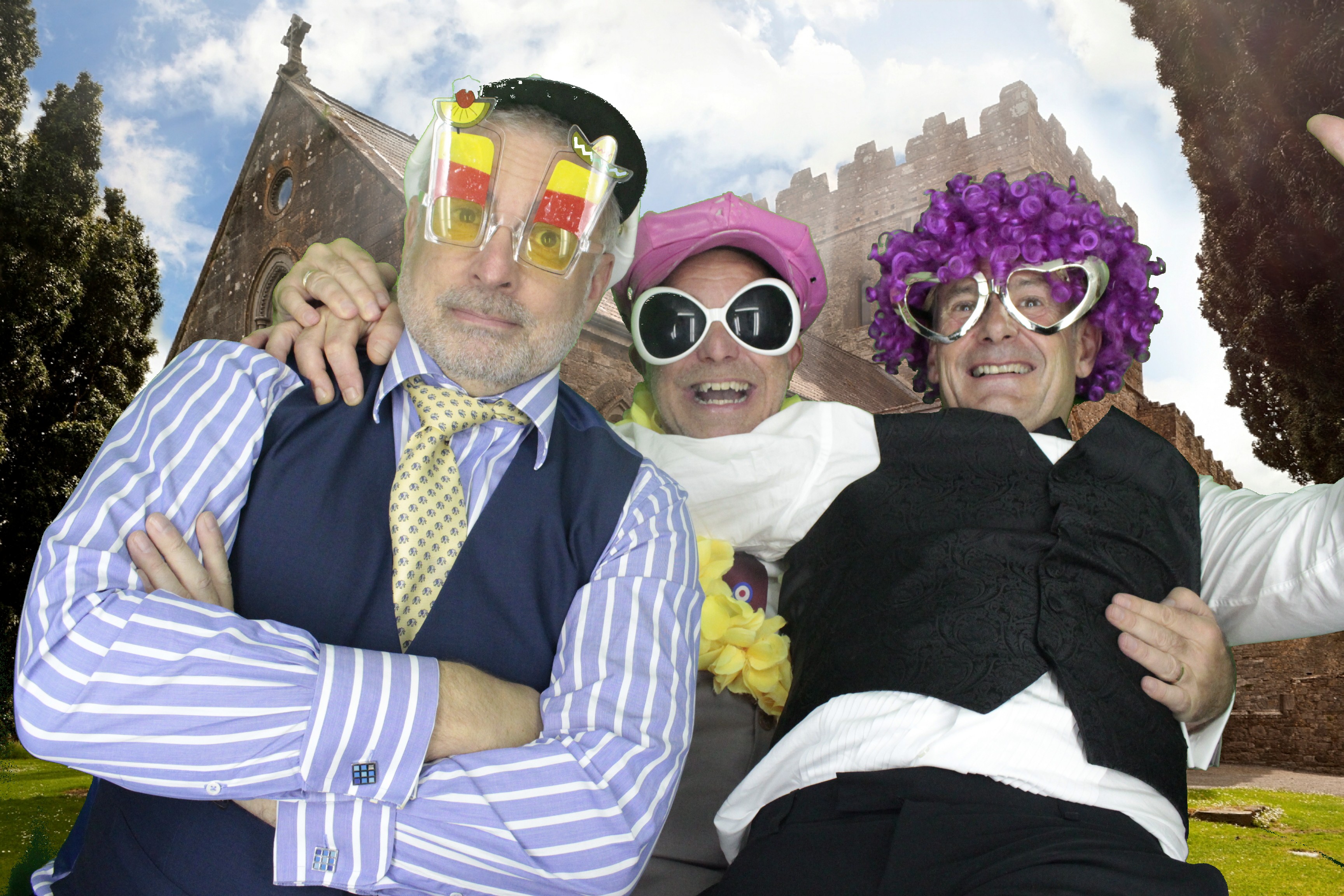Mr & Mrs Hillier | View more photos from the event at gallery.myphotoboothexperience.co.uk/u/MyPhotoBoothExperienceLtd/Mr-Mrs-Hillier
